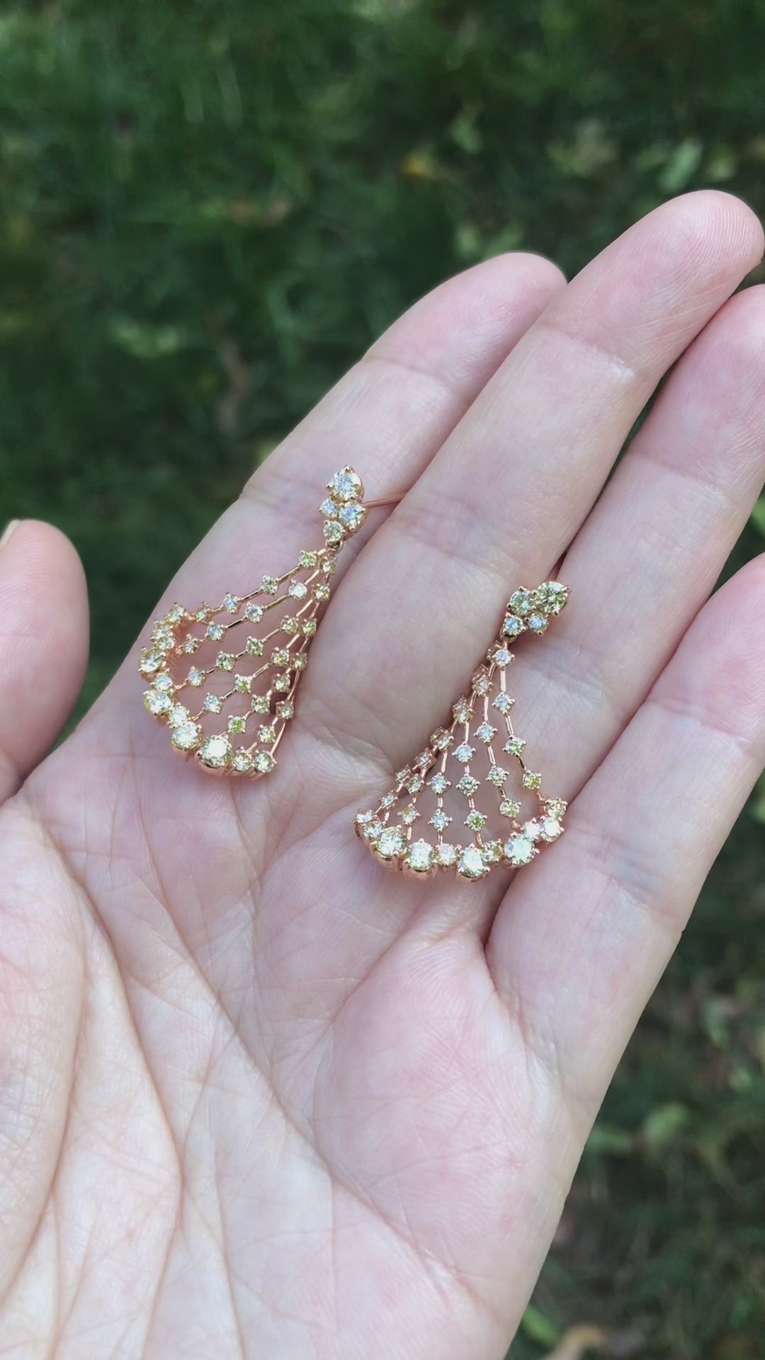 Ferri Firenze, 18K Gold Diamond Earrings