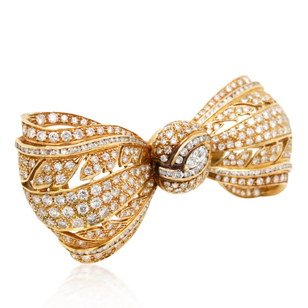 Van Cleef & Arpels, Bowtie-shaped Gold Diamond Brooch - Lueur Jewelry