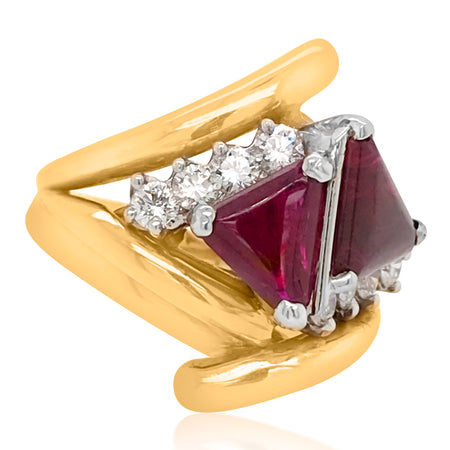 18K Gold Ring with two Triangle-shaped Ruby and round Diamond - Lueur Jewelry