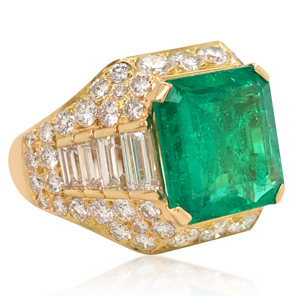 Bvlgari, Emerald Diamond Ring - Lueur Jewelry